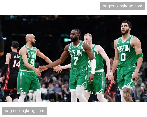 凯尔特人防守效率111.8联盟第四 霍乐迪怀特后场锁防